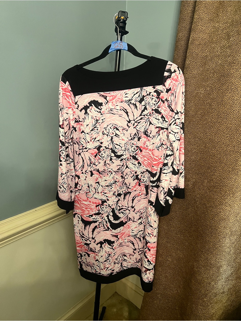 Beige by eci Pink and Black Floral Long-Sleeve Shift Dress
